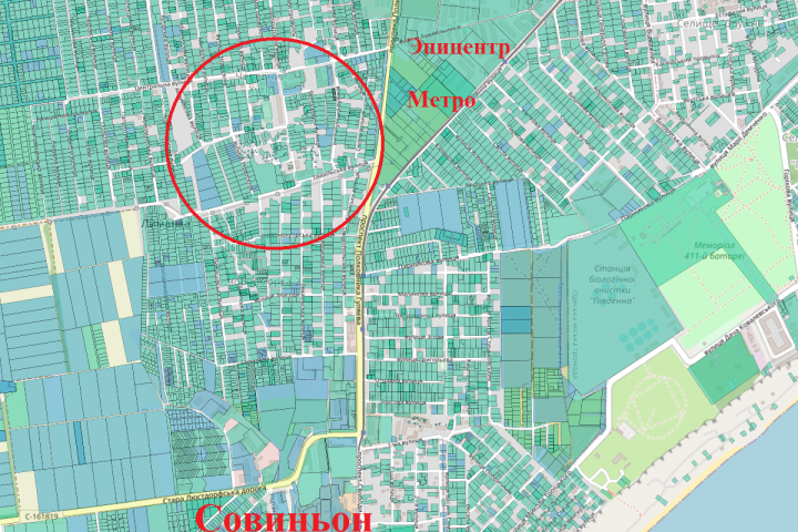 Sale of a plot near Sauvignon for a cottage town or commerce